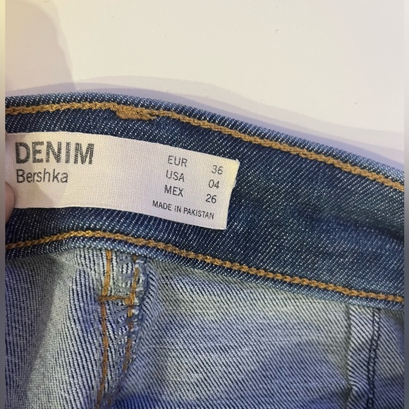 Size 4 berskha jeans - Picture 4 of 5